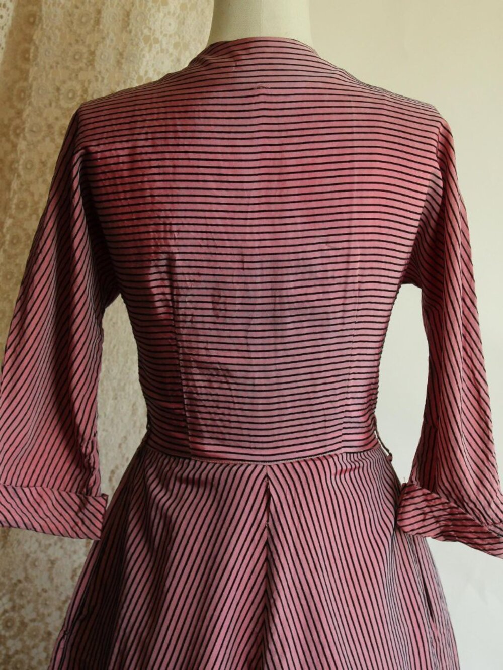 Vintage 1940s Dress, Dolly Myers Inc Pink and Black Striped Silk New Look, Full - Picture 16 of 16